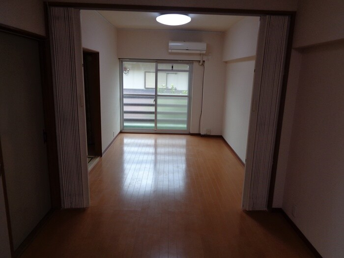 物件内観写真13　(居室)