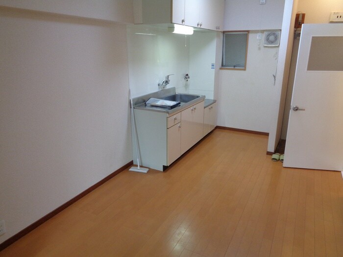 物件内観写真19　(居室)