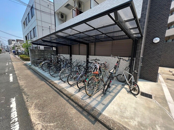 物件外観写真6　(駐輪場)