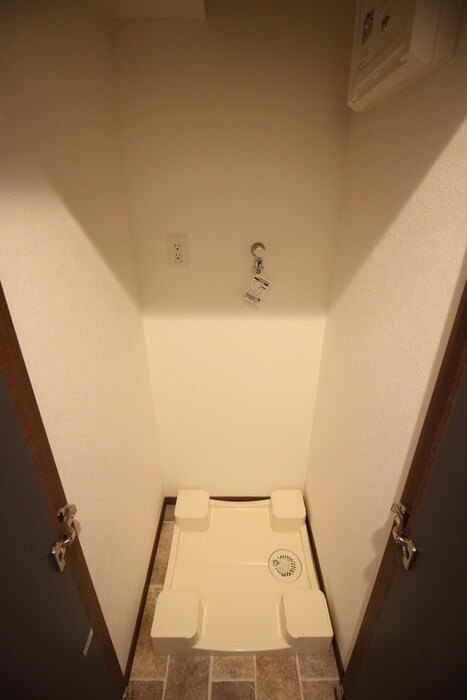 物件内観写真14　(洗濯機置場)