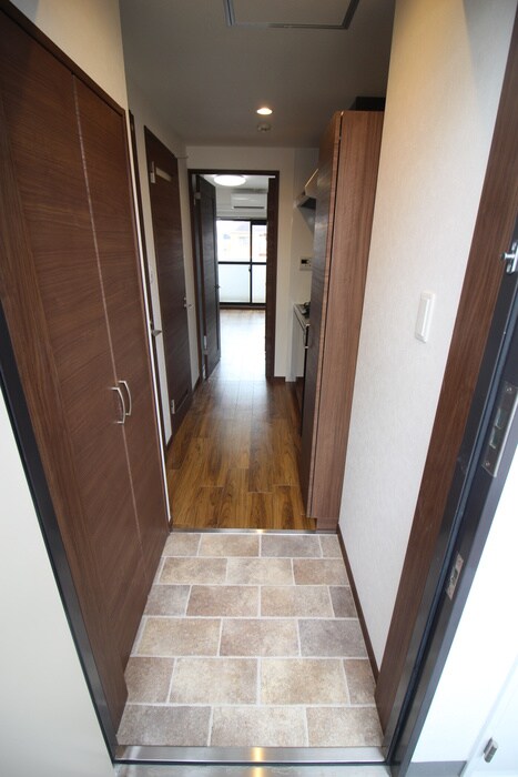 物件内観写真15　(玄関)