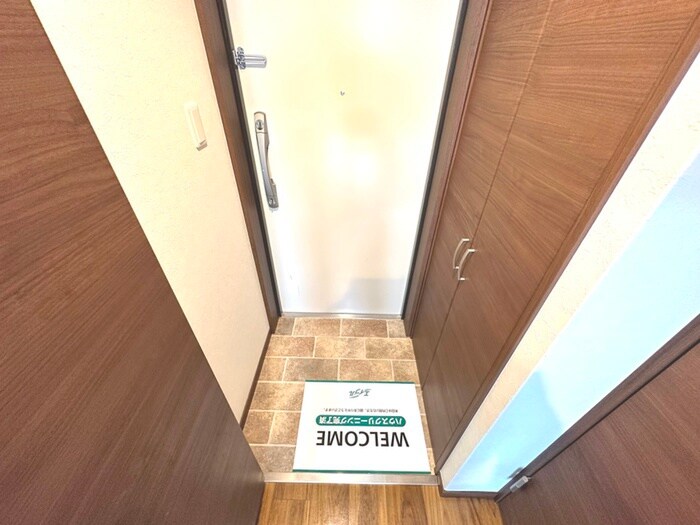 物件内観写真17　(玄関)