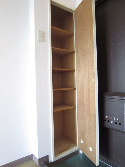 物件内観写真5　(靴箱)