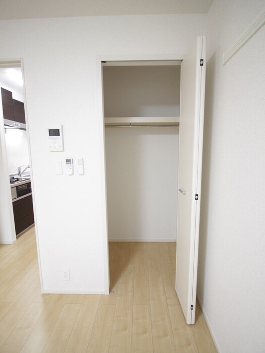 物件内観写真10　(収納)
