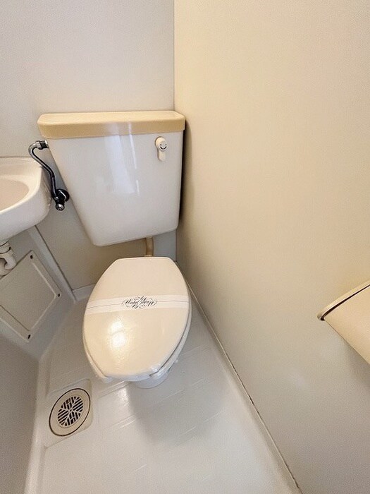 物件内観写真8　(トイレ)