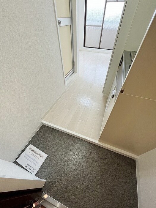 物件内観写真17　(玄関)