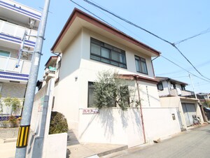 クレセントマンション外観写真