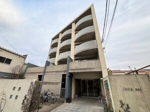 ＶＩＬＬＡ　９０１外観写真