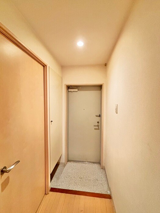 物件内観写真15　(玄関)