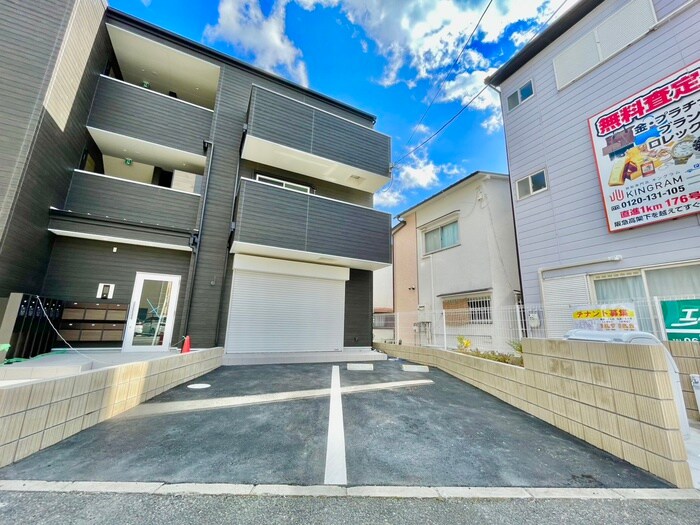 物件内観写真8　(玄関)