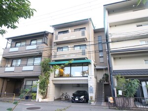 カ－サ八星外観写真