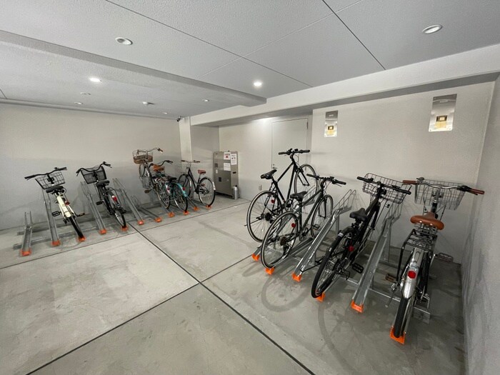 物件外観写真5　(駐輪場)