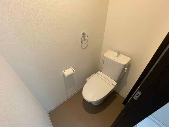 物件内観写真16　(トイレ)