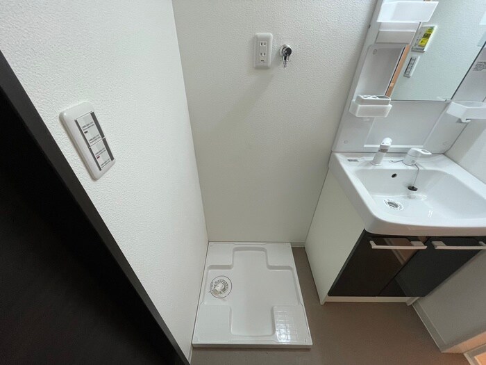 物件内観写真17　(洗濯機置場)