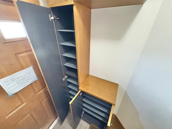 物件内観写真15　(靴箱)