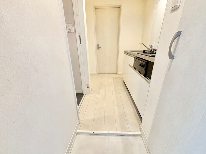 物件内観写真7　(玄関)