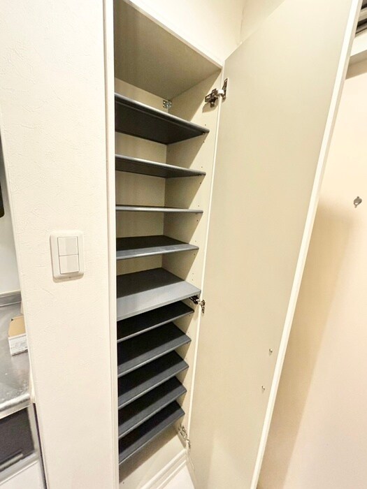 物件内観写真8　(靴箱)