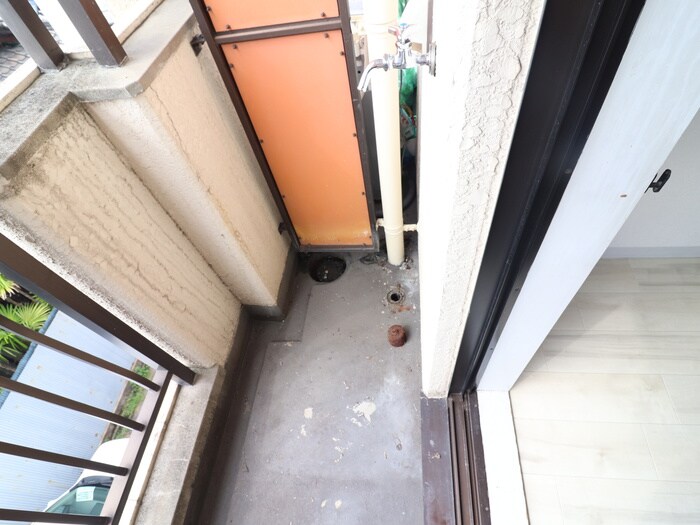 物件内観写真18　(洗濯機置場)