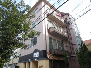 稲地マンション外観写真
