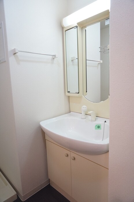 物件内観写真9　(洗面)