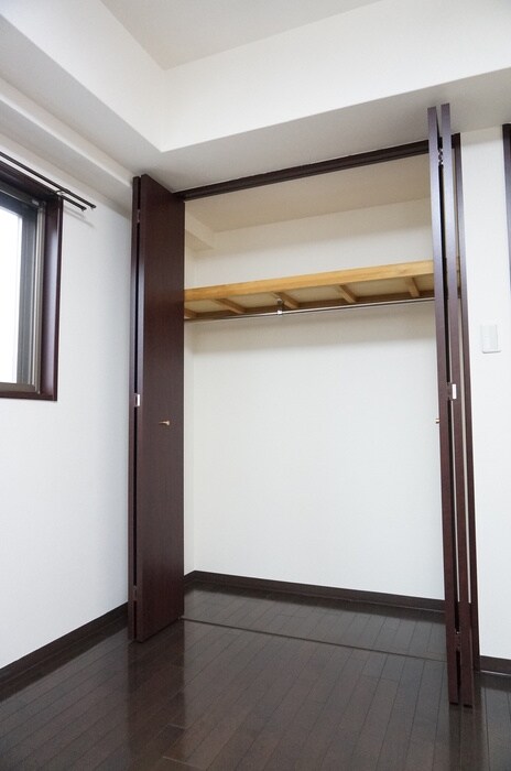 物件内観写真12　(収納)