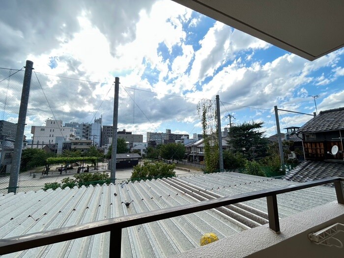 物件内観写真22　(室内からの展望)