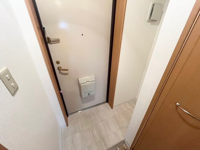 物件内観写真17　(玄関)