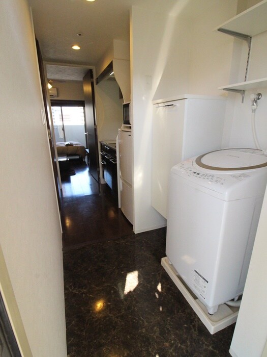 物件内観写真7　(玄関)