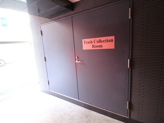 物件外観写真6　(駐輪場)