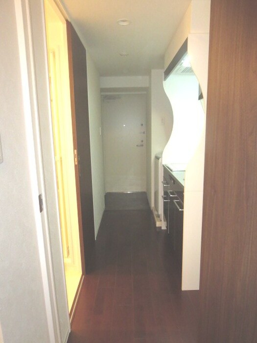 物件内観写真14　(廊下)