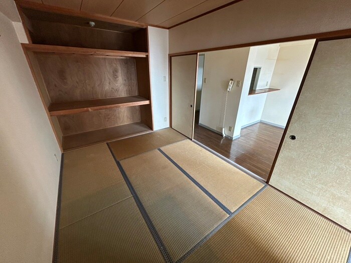 物件内観写真9　(居室)