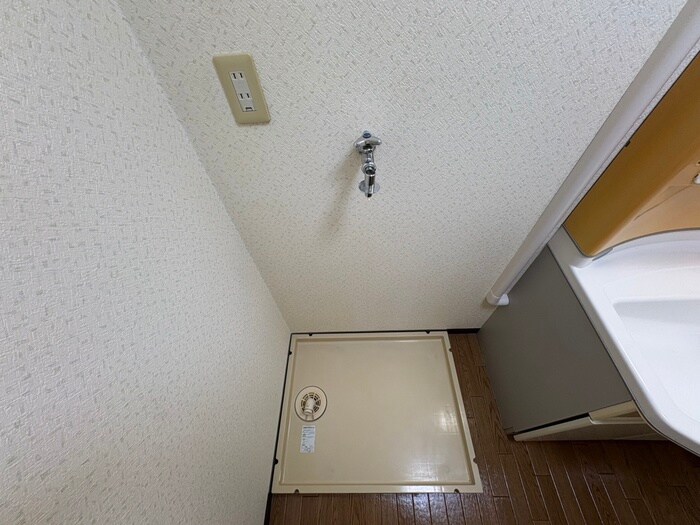 物件内観写真21　(洗濯機置場)