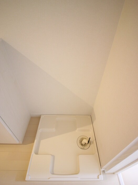 物件内観写真16　(洗濯機置場)