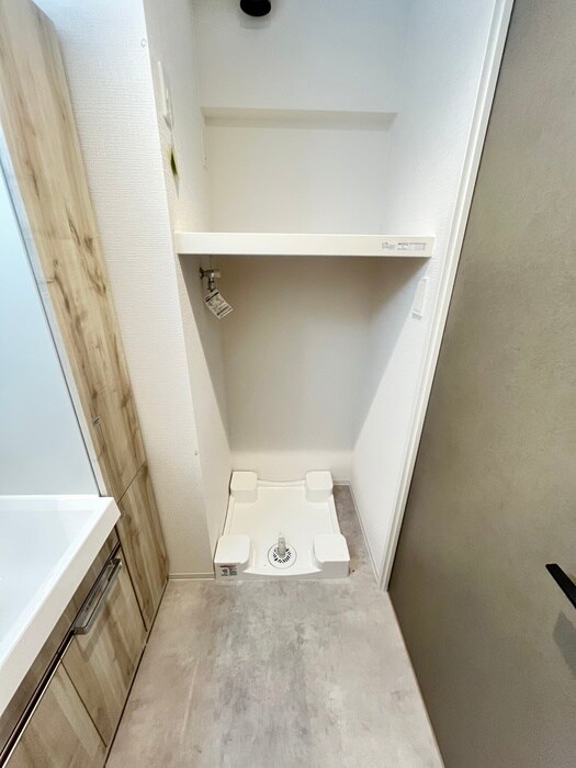 物件内観写真17　(洗濯機置場)