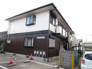 ファミ－ル岡本外観写真