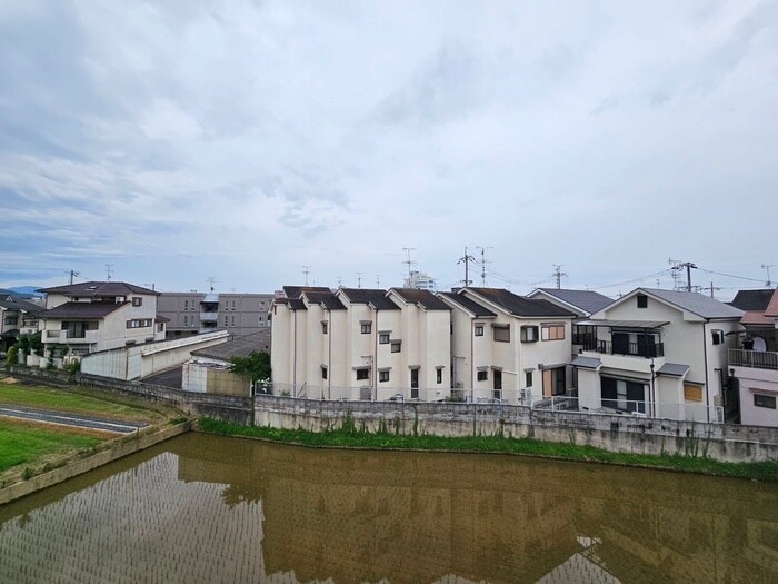 物件内観写真13　(室内からの展望)