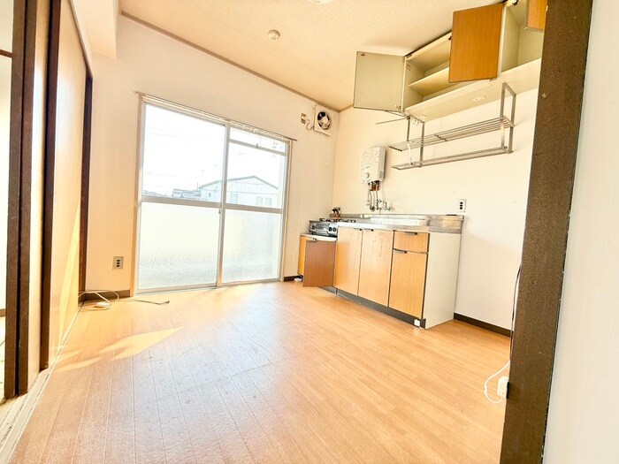 物件内観写真3　(居室)