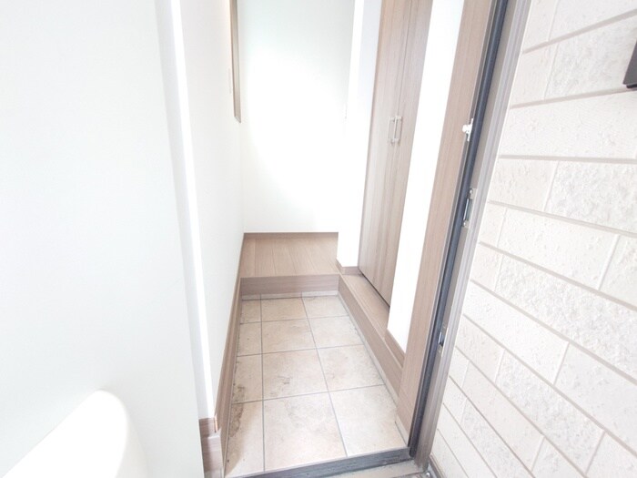 物件内観写真15　(玄関)