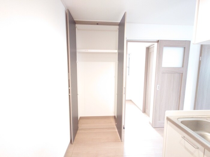 物件内観写真18　(収納)