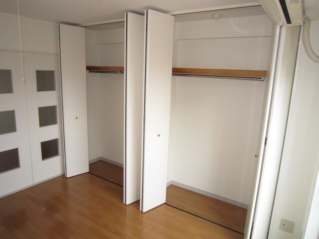 物件内観写真10　(収納)