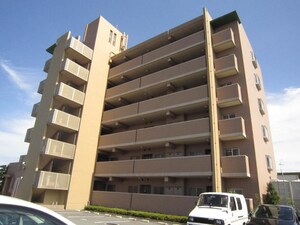 スリーメープル外観写真