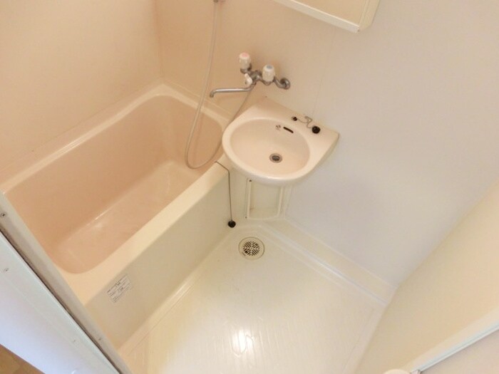 物件内観写真12　(バス／シャワールーム等)