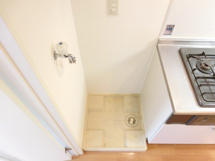 物件内観写真14　(洗濯機置場)