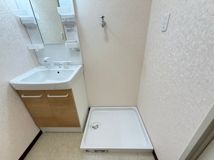 物件内観写真17　(洗濯機置場)