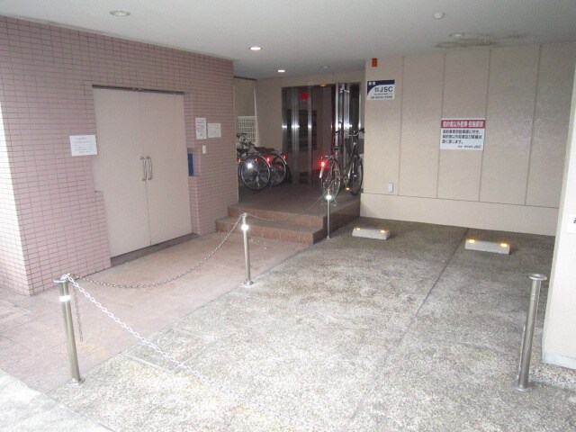 物件外観写真3　(駐車場)