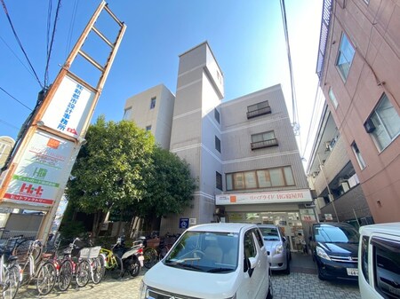 イズミビル外観写真