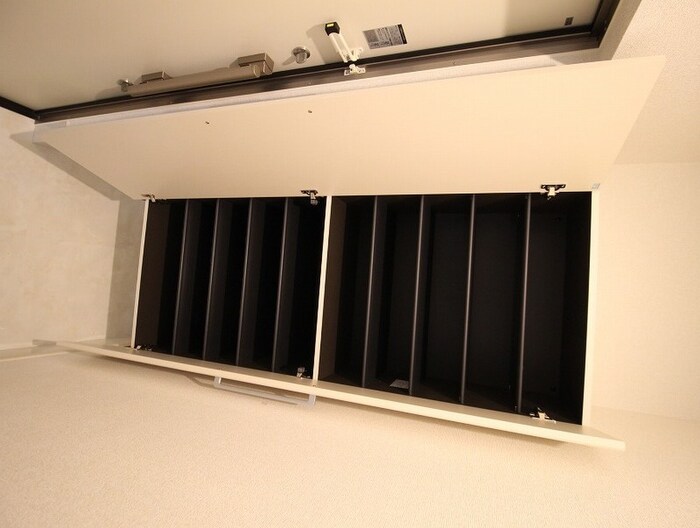 物件内観写真8　(靴箱)