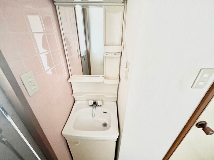 物件内観写真9　(洗面)