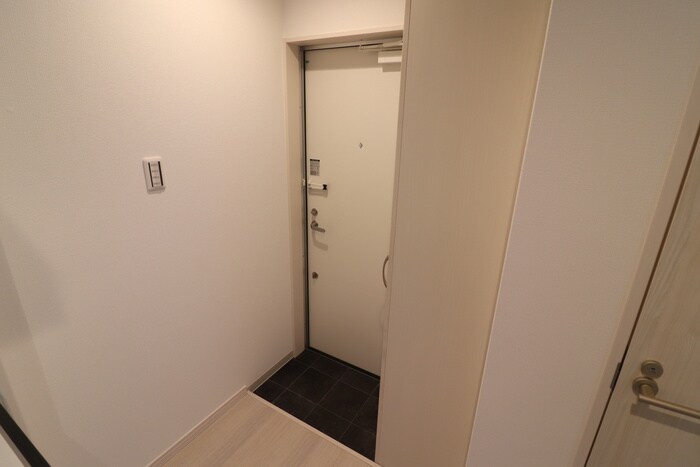 物件内観写真15　(玄関)