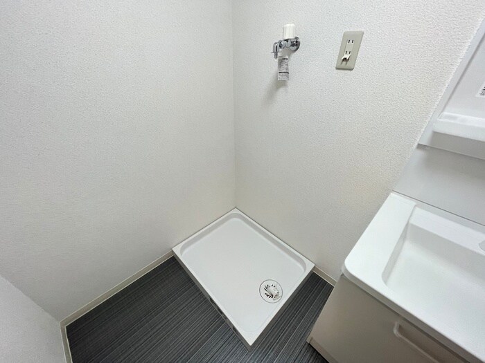 物件内観写真16　(洗濯機置場)